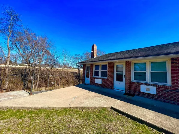 208 Main St, East Hartford, CT 06118