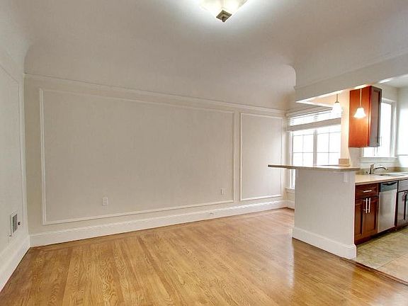 3rd image of 8648 Buttercup St