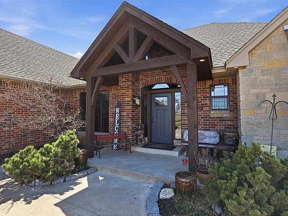 5th image of 3820 N La Cann Rd