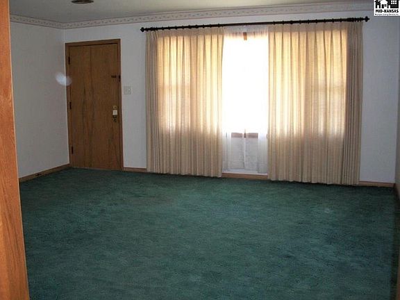 3rd image of 2805 N Adams St