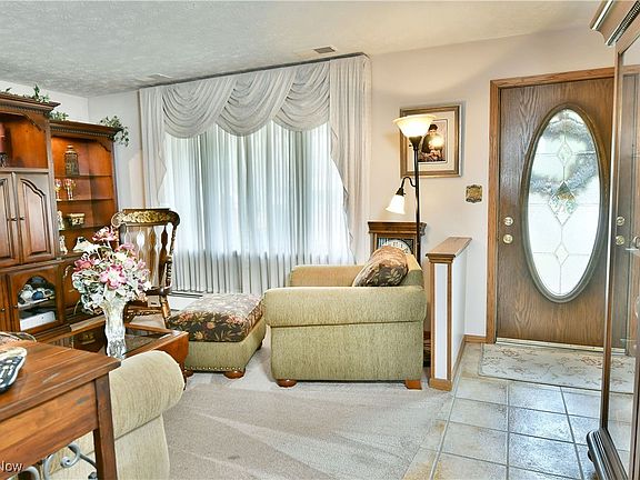 4th image of 2274 Sprucewood Ct