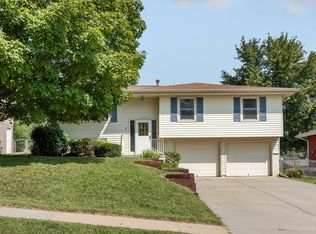 3988 Iowa St, Omaha, NE 68112