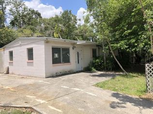 927 Poinsettia Dr, North Fort Myers, FL 33903
