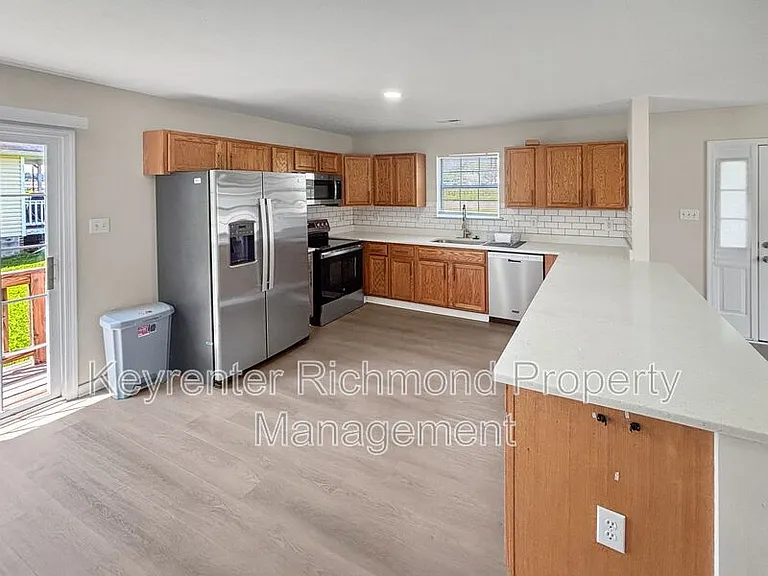 4717 Altair Rd — Photo 4