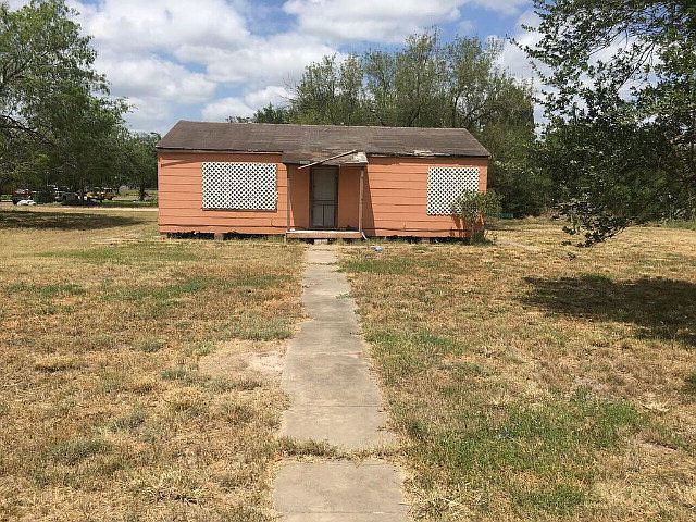1st image of 1622 Scobey Ave