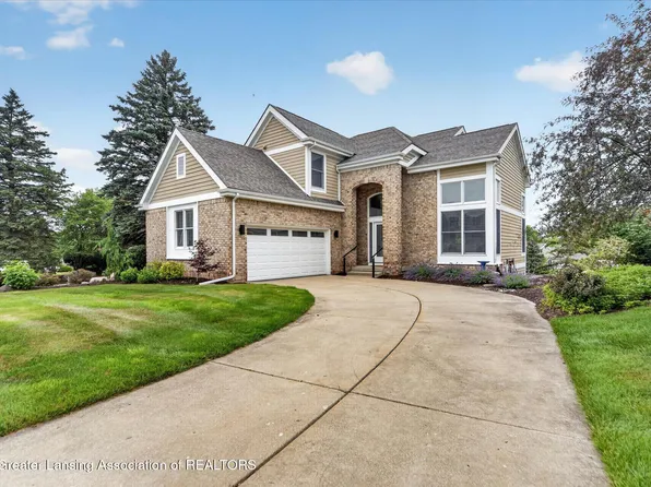 6190 W Golfridge Dr, East Lansing, MI 48823
