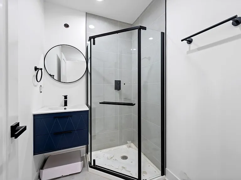3116 W Montrose Ave #2 — Photo 7