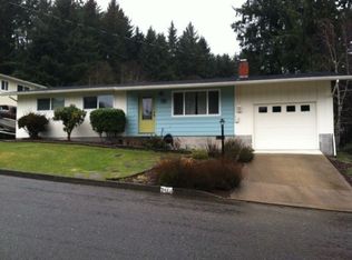 3461 Ridgeway Dr, Reedsport, OR 97467