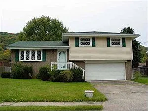 110 Payton Dr photo 1