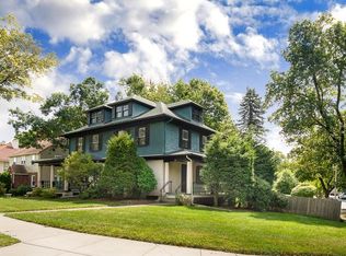 27 Chamberlain Pkwy, Worcester, MA 01602