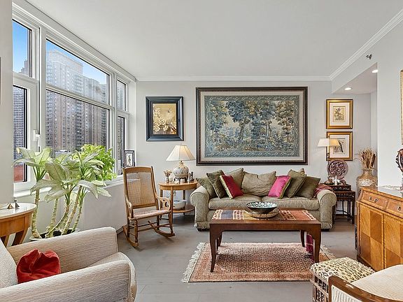2nd image of 404 E 76th St APT 10A