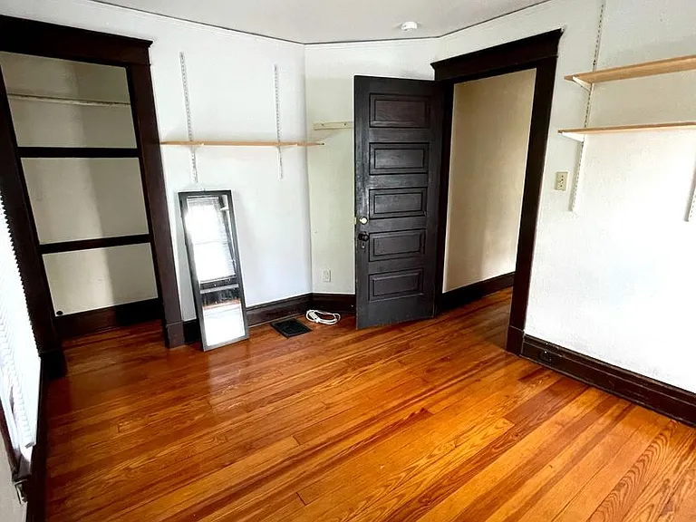 1011 Vaughn St — Photo 15