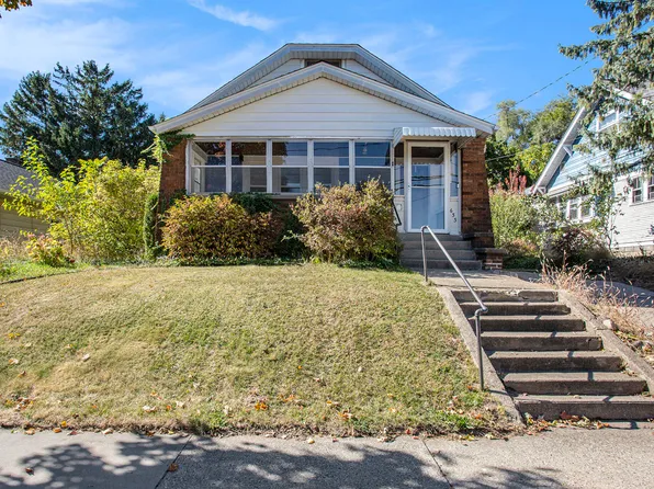 633 College Ave NE, Grand Rapids, MI 49503