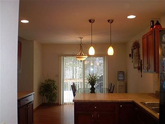 4th image of 3714 Topaz Dr