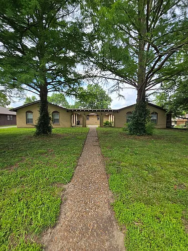 109 Sieville Ave Photo 1