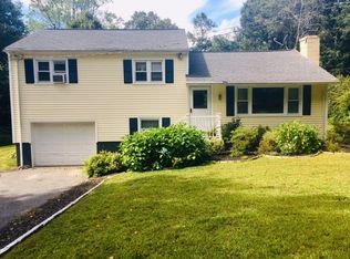 13 Grammar School Dr, Danbury, CT 06811