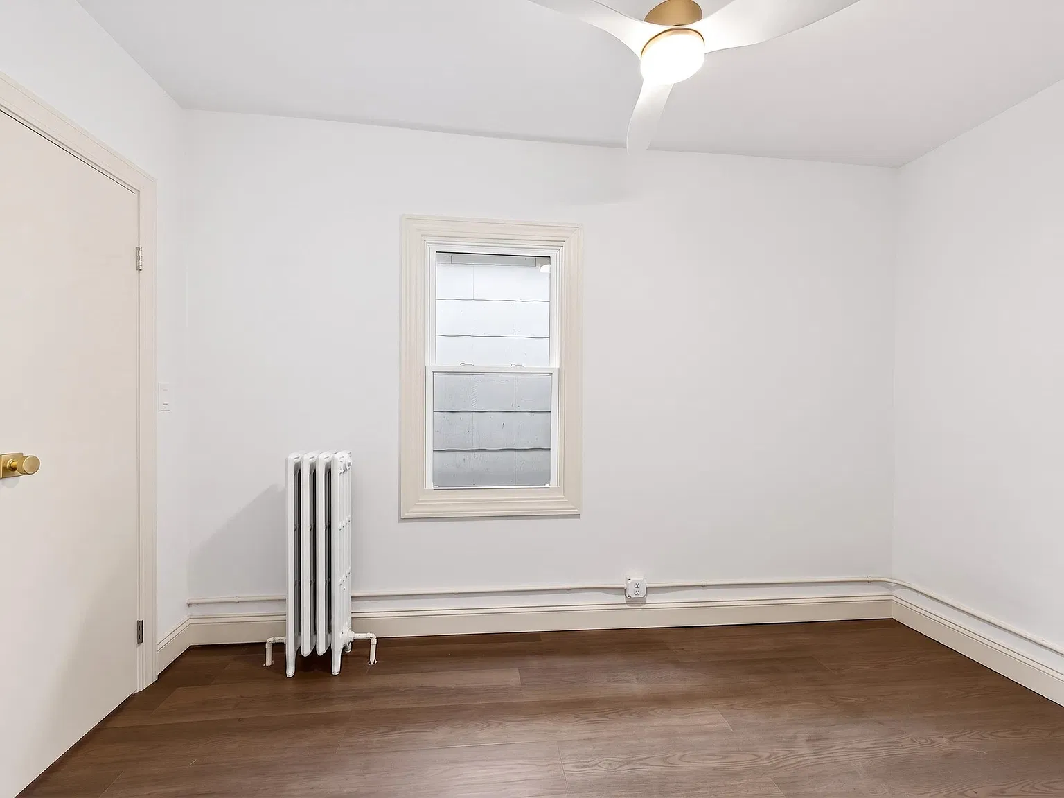 2 bed, 864 sqft, $2,000 — Photo 2