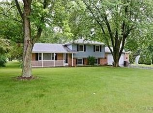 26 Dawn Ave, Plano, IL 60545