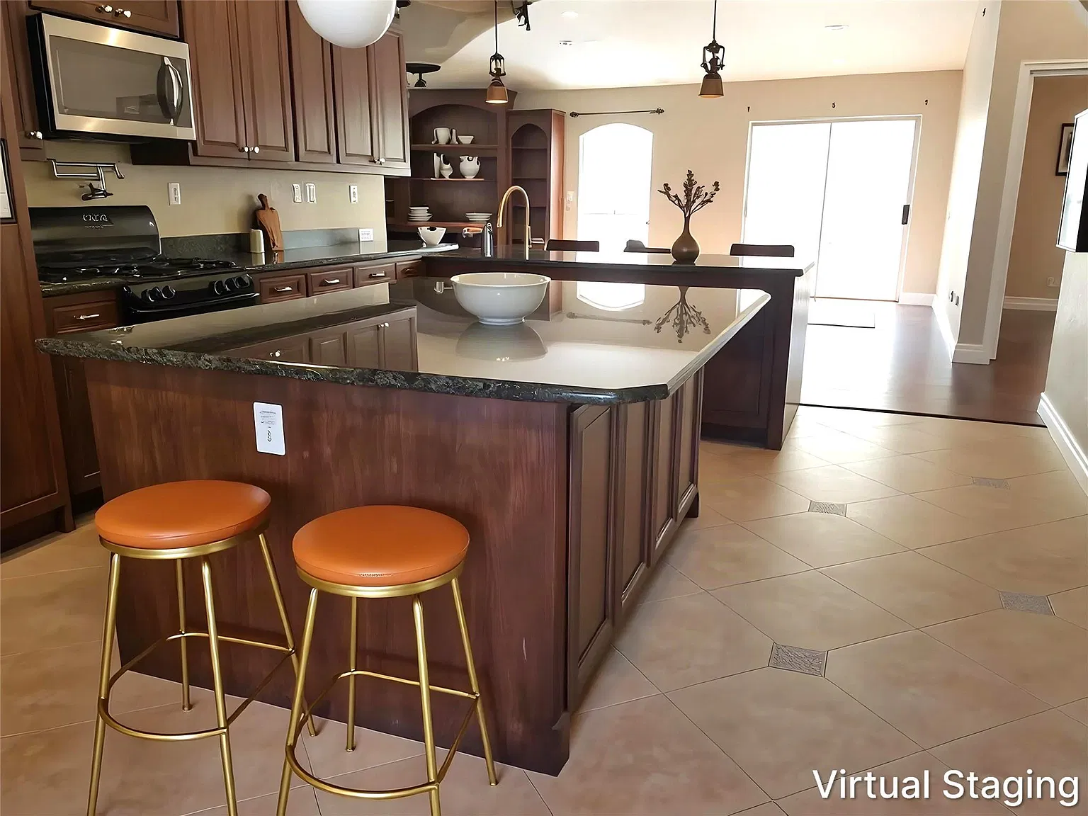 3 bed, 2.0 bath, 1746 sqft, $2,300 — Photo 4