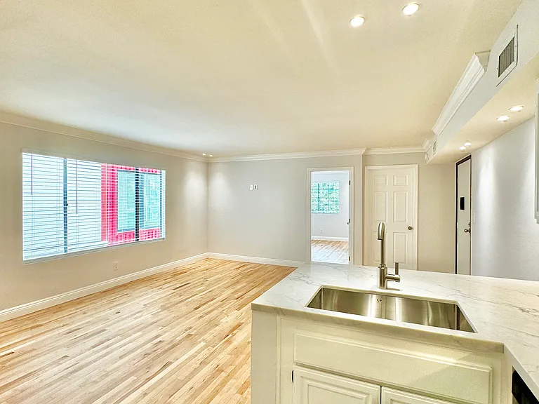 1540 Brockton Ave #1 — Photo 12