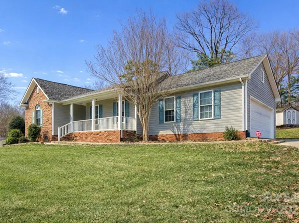 125 Fritzvon Dr, Mount Pleasant, NC 28124
