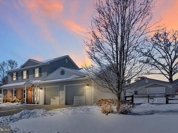 1384 Perry Dr, Denver, PA 17517