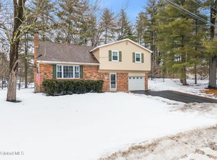 60 Vichy Dr, Saratoga Springs, NY 12866