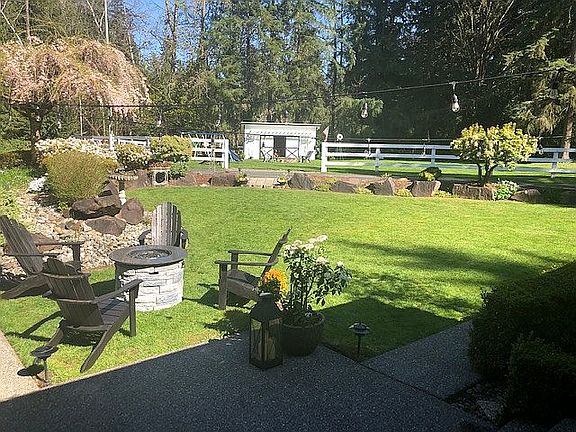 Front yard 
