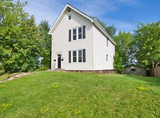 428 E 9th St, Duluth, MN 55805