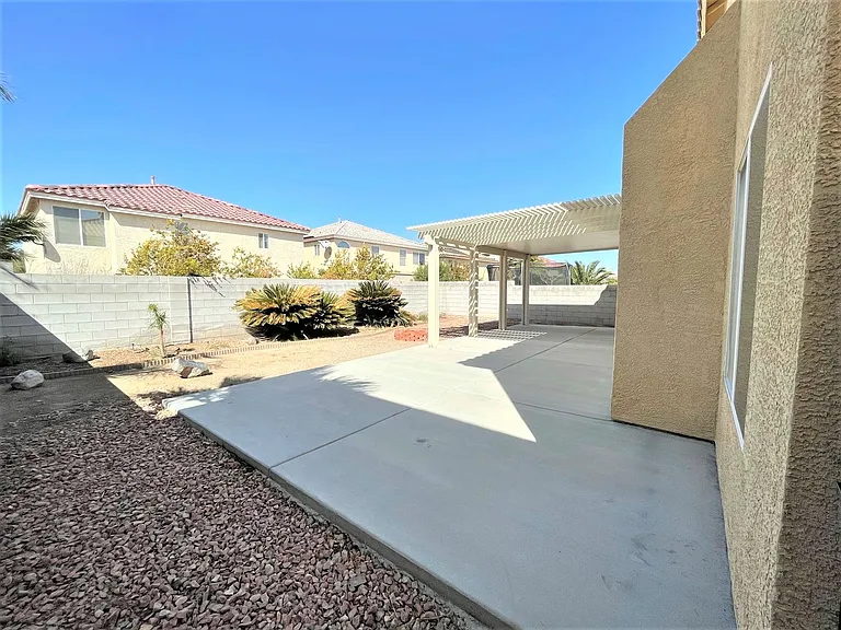 10595 Salmon Leap St — Photo 40