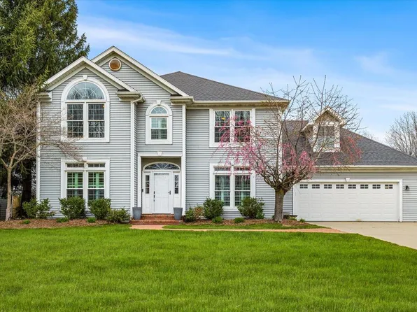 973 Heights Dr, Saint Joseph, MI 49085