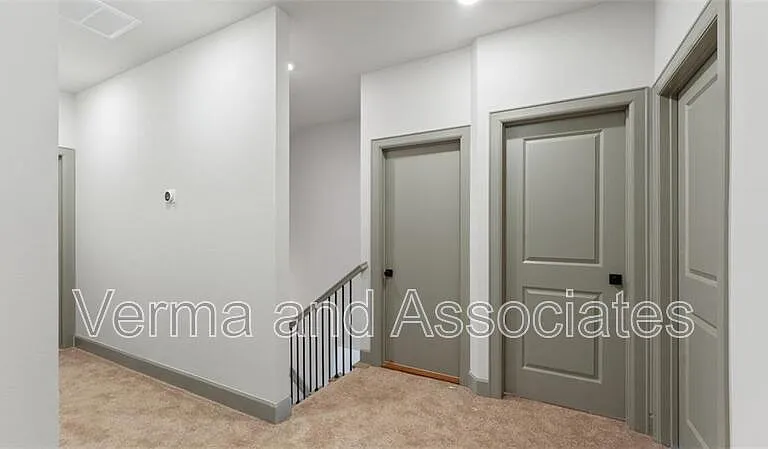 1221 Mammoth St — Photo 8