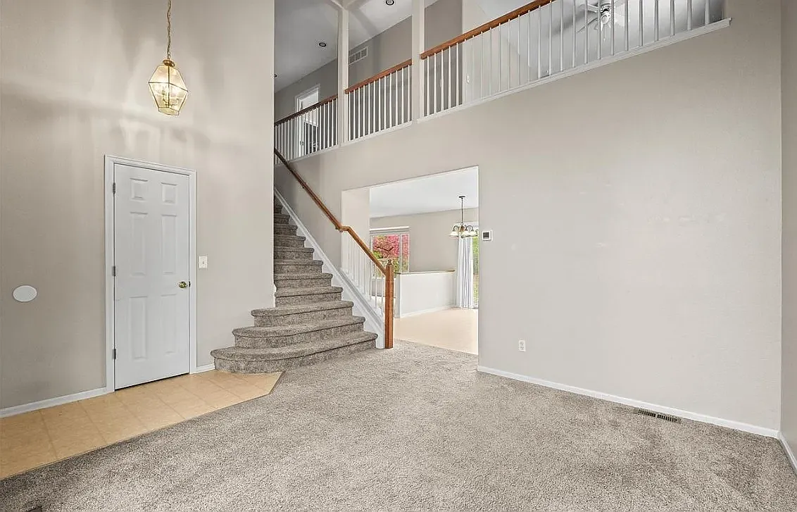 3 bed, 2.5 bath, 1791 sqft, $3,300 — Photo 2