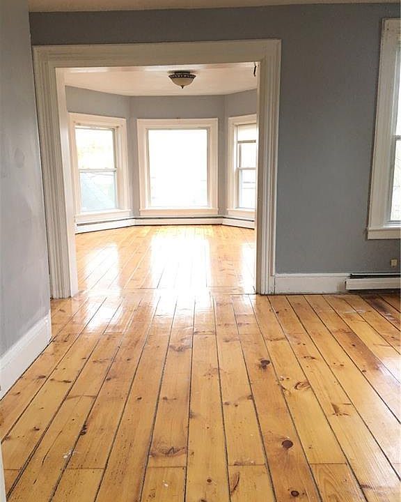 1st image of 905 Manton Ave #2