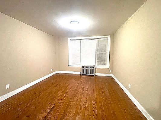 4th image of 28-20 47th St #1N
