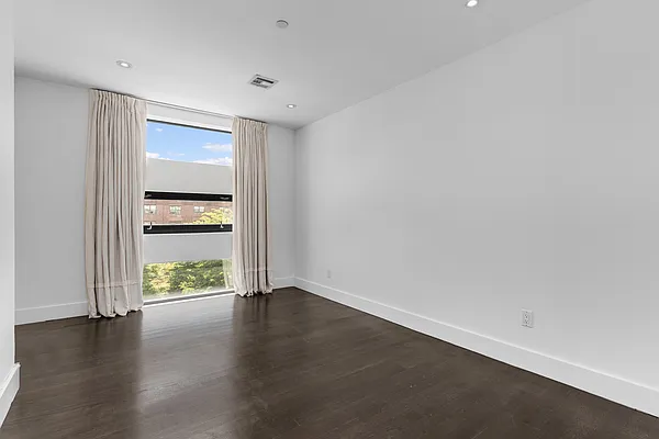 Rented by Corcoran | media 28