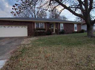 1958 E Snider St, Springfield, MO 65803