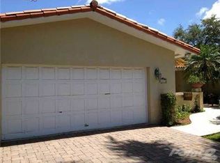 8875 SW 83rd St, Miami, FL 33173