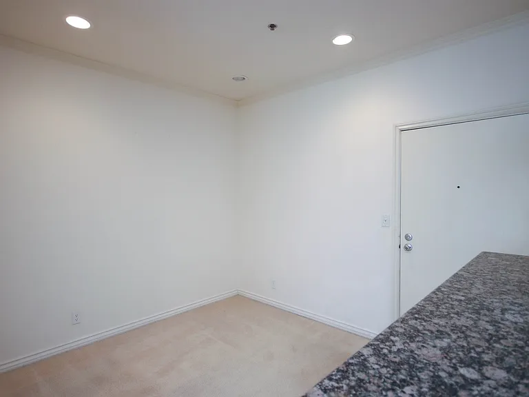 300 N El Molino Ave #126 — Photo 11