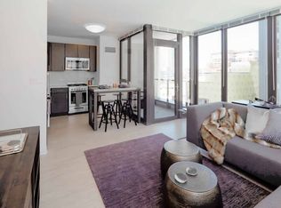 750 N Wells St #1201, Chicago, IL 60654