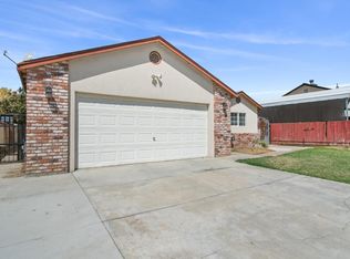 3205 Crown View Dr, Ceres, CA 95307