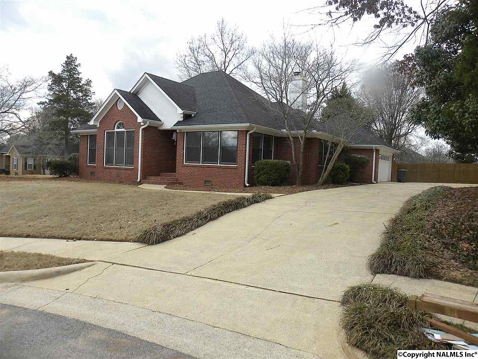 1st image of 203 Glenridge Ct SW