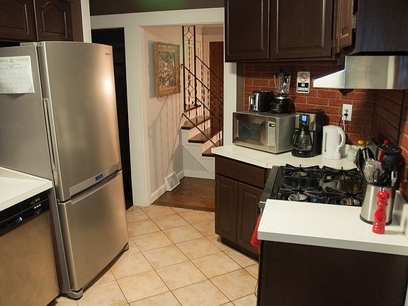 4th image of 19 E Woodworth Pl