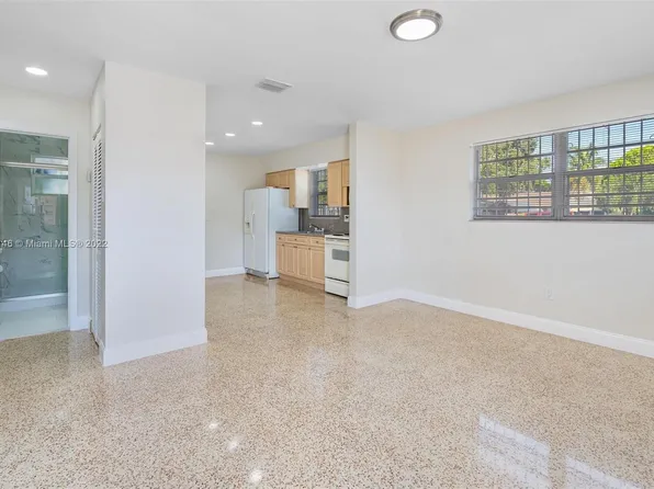 30 NW 56th Ct #30, Miami, FL 33126