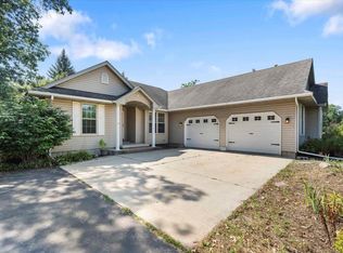 W8021 Jonathan Dr, Pardeeville, WI 53954