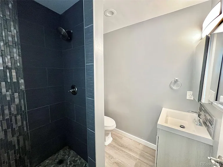 4801 S Fox St — Photo 2