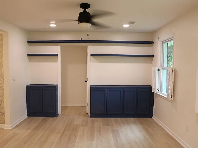 2045 Lake Ave — Photo 3
