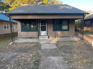 418 N 28th St, Parsons, KS 67357