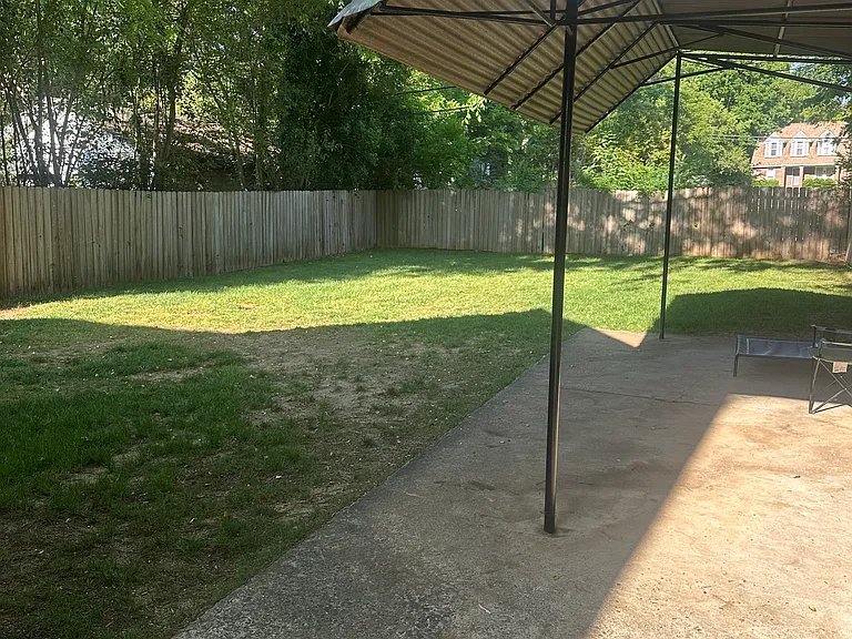 Club Rd — Photo 16