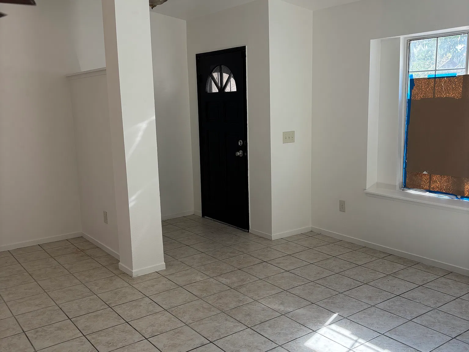 3 bed, 1030 sqft, $1,800 — Photo 3